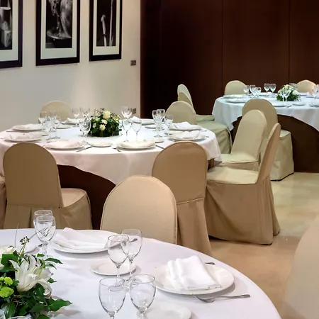 Nh Collection Plaza Mayor מלון לאון