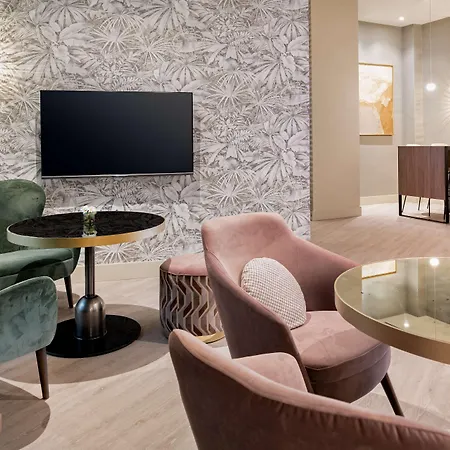 מלון Nh Collection Plaza Mayor 4*