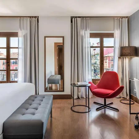 Nh Collection Plaza Mayor 4* León