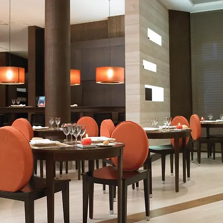 מלון Nh Collection Plaza Mayor 4*