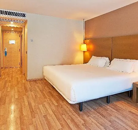 Nh Collection Plaza Mayor 4* לאון