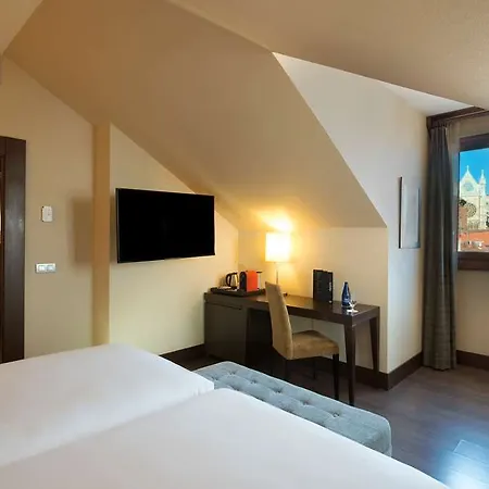 Nh Collection Plaza Mayor Hotell 4*