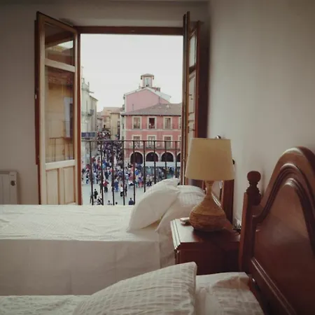 Nh Collection Plaza Mayor 4* לאון