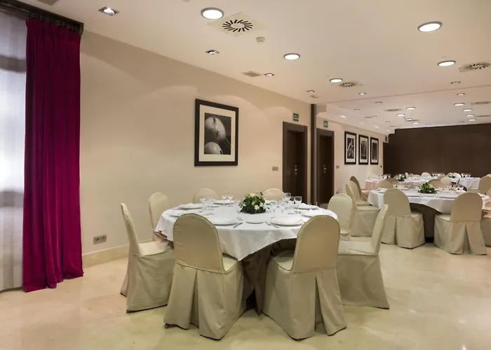 Отель Nh Collection Plaza Mayor Леон