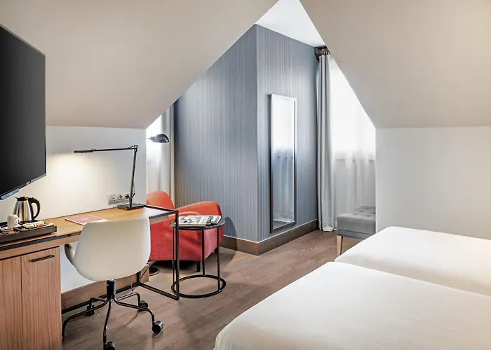 Nh Collection Plaza Mayor Отель