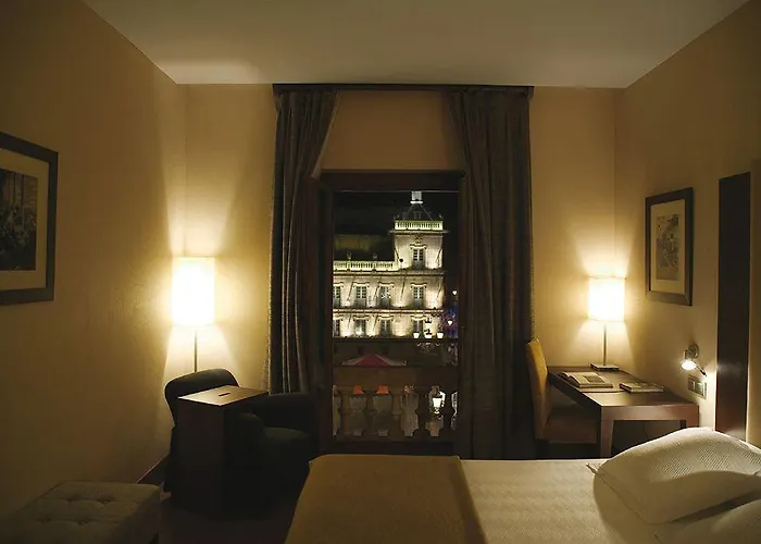 ホテル Nh コレクション プラサ マヨール レオン